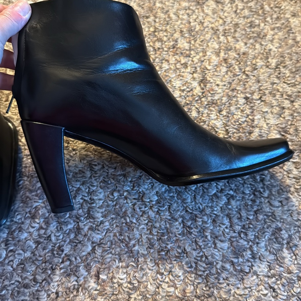 Enzo Angiolini black booties - Picture 2 of 5